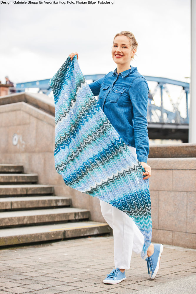 Tuch aufgezackt diagonal | Anleitungsheft | Wolle Paint Socks  | Stricken | Veronika Hug, Woolly Hugs, Christophorus Verlag