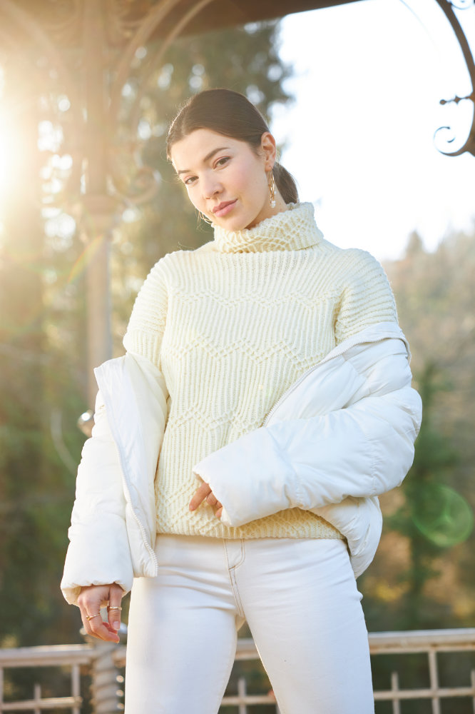 Rohweisser Pulli mit Zacken  | Wollpaket mit Merino Super Kid  | Stricken | Pro Lana, Christophorus Verlag