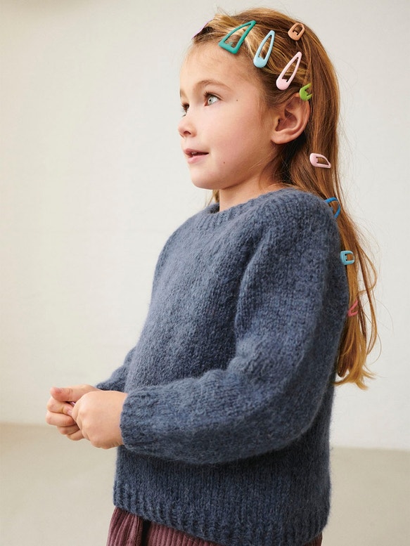 Debutant Sweater Junior | Anleitungsheft + Wolle Kos | Stricken