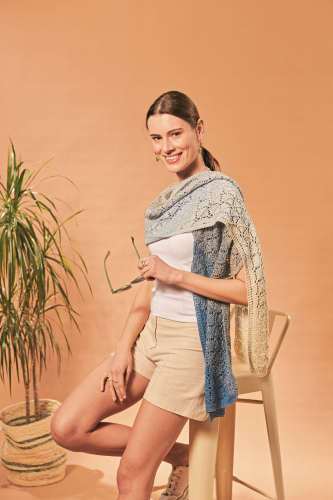 Stola Diagonale Rauten  | Wollpaket mit BOBBEL cotton 800m  | Stricken | Veronika Hug, Woolly Hugs, Christophorus Verlag