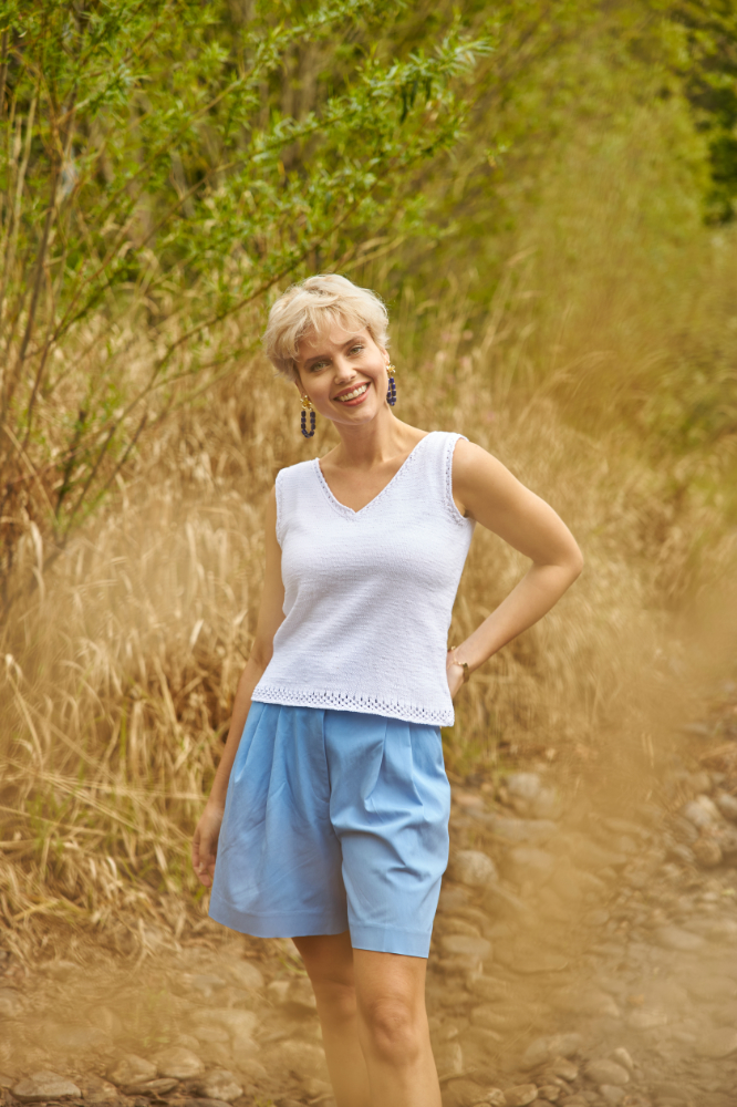 Top mit V-Ausschnitt  | Wollpaket mit Baby Cotton Organic  | Stricken | Regina Bühler, Pro Lana Top mit V-Ausschnitt  | Wollpaket mit Baby Cotton Organic  | Stricken | Regina Bühler, Pro Lana