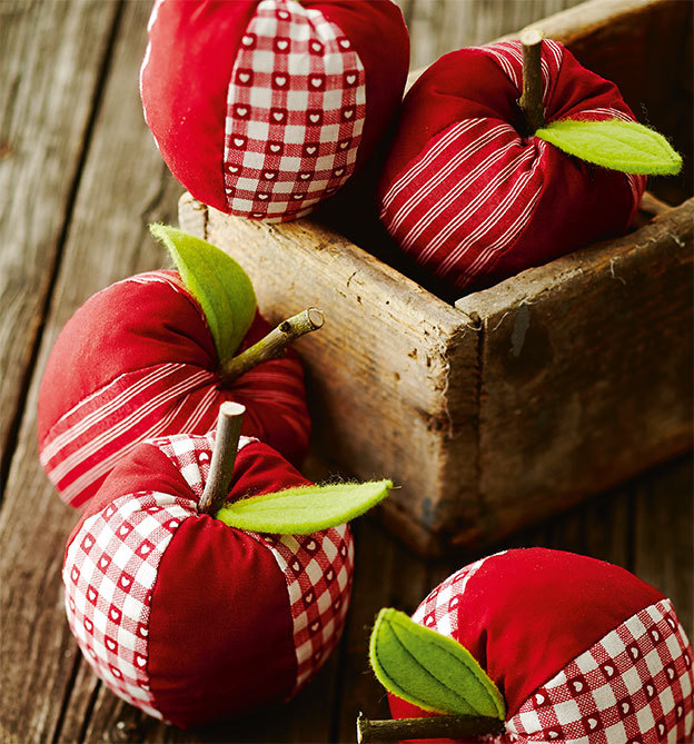 Liebevolle Nähideen durchs Jahr - Dekorationen und Geschenke