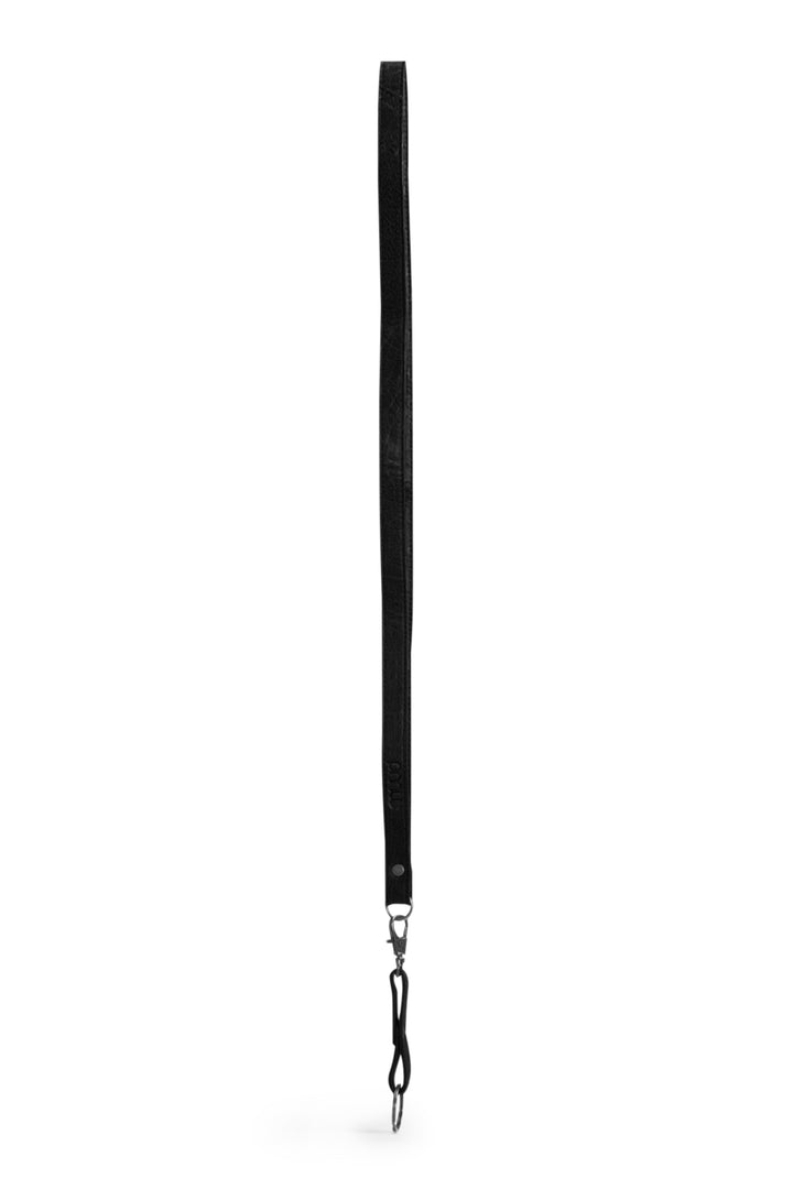 dace - schlüsselanhänger mit langem lederband für den hals, handgefertigt aus Echtleder von muud black