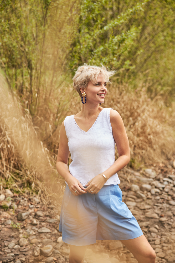 Top mit V-Ausschnitt  | Wollpaket mit Baby Cotton Organic  | Stricken | Regina Bühler, Pro Lana Top mit V-Ausschnitt  | Wollpaket mit Baby Cotton Organic  | Stricken | Regina Bühler, Pro Lana