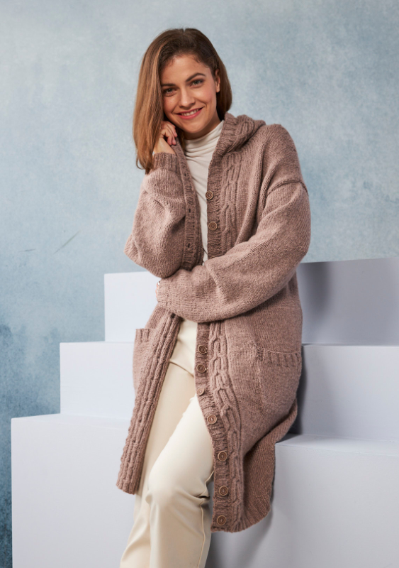 Mantel mit Zopfstreifen und Kapuze | Anleitungsheft | Wolle Alpaka deluxe  | Stricken | Pro Lana