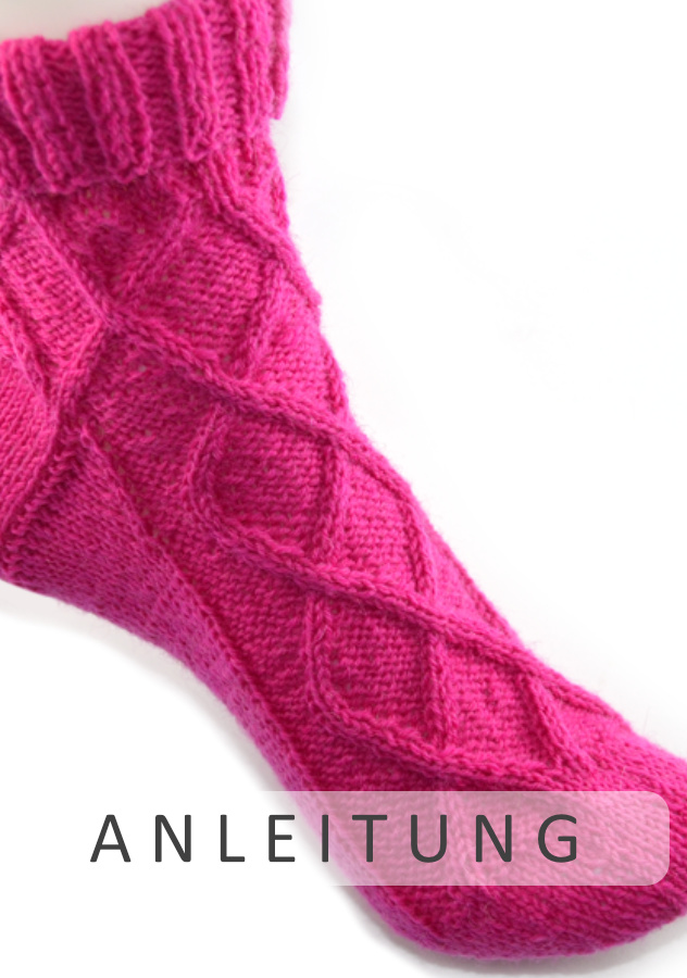 Socke mit Rautemuster | Einzelanleitung | Wollpaket mit OPAL uni - 4-fach Sockenwolle 5194 - pink | Stricken | Claudine