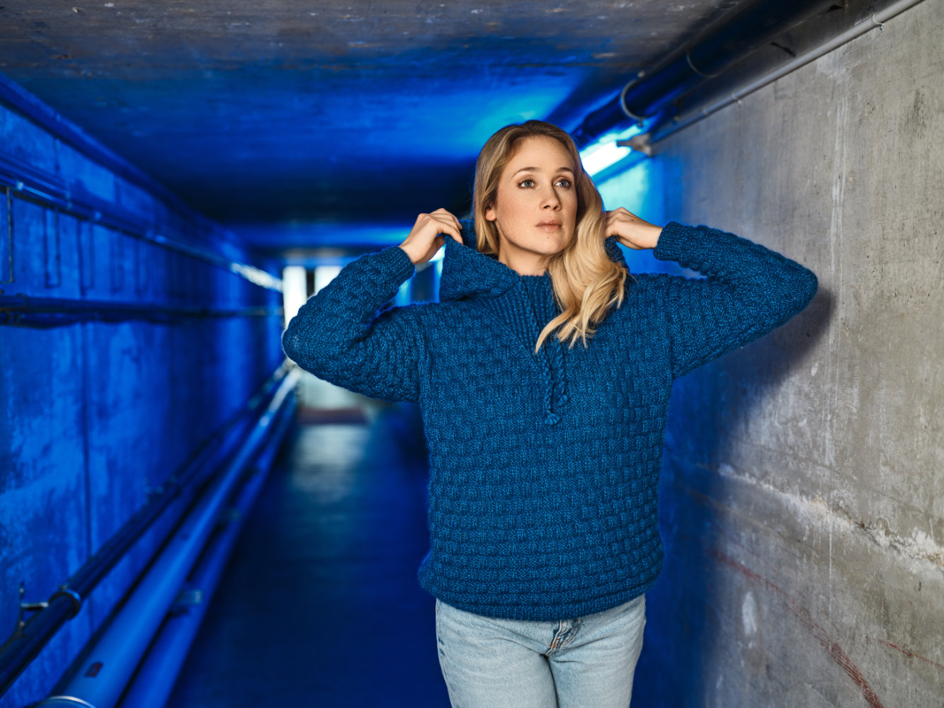 Kaputzenpulli mit Strukturmuster  | Wollpaket mit Merino Super Kid  | Stricken | Pro Lana