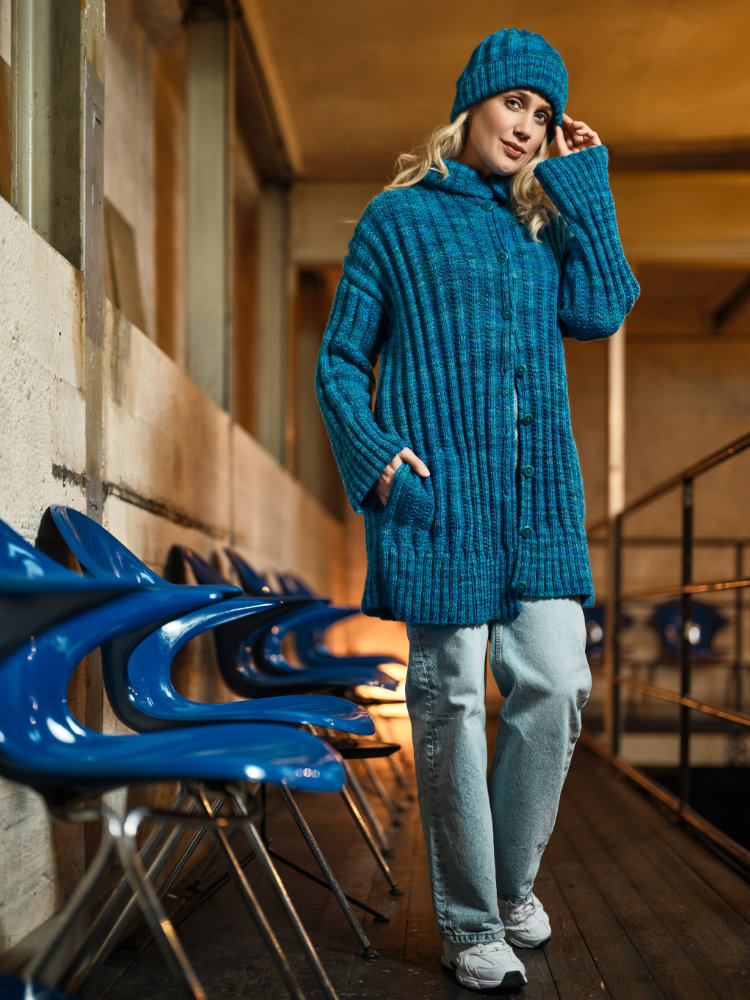 Jacke im Strukturmuster mit Stehkragen | Anleitungsheft | Wolle Laos Kettgarn  | Stricken | Pro Lana