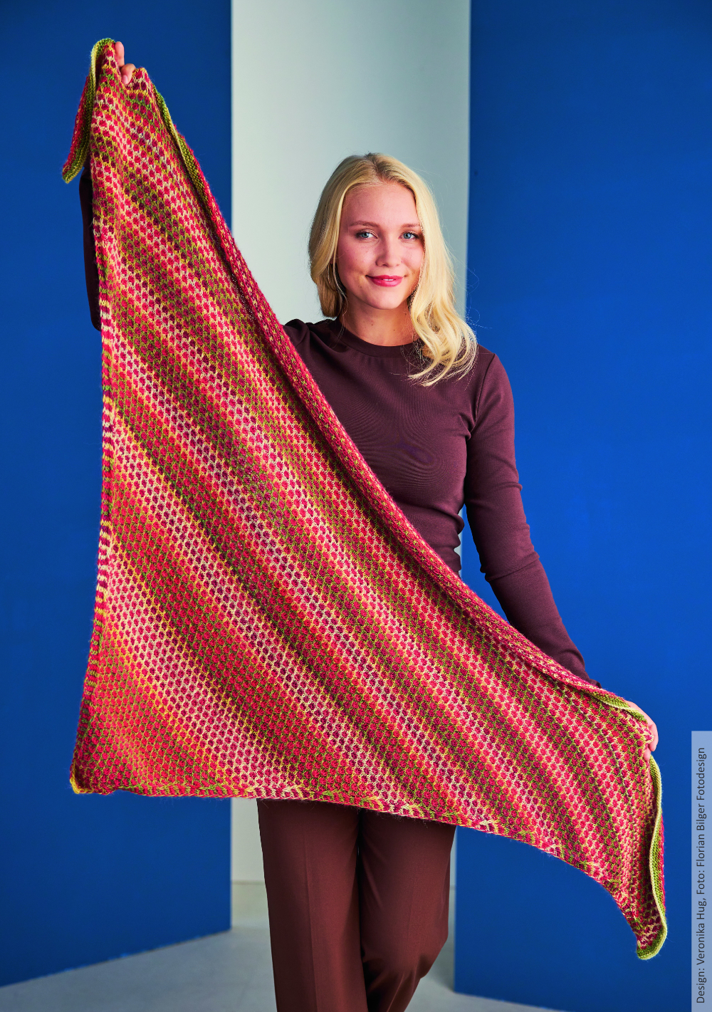 Tuch Blütenknospen  | Wollpaket mit Year Socks  | Stricken | Veronika Hug, Woolly Hugs, Christophorus Verlag