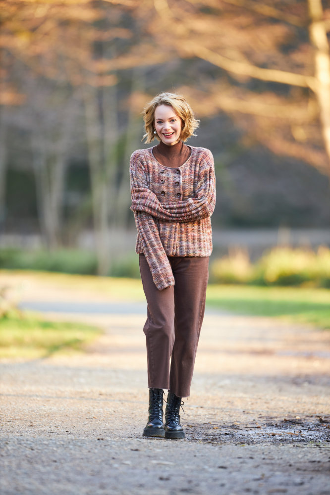 Jacke mit Rippenmuster  | Wollpaket mit Laos Kettgarn  | Stricken | Pro Lana, Christophorus Verlag
