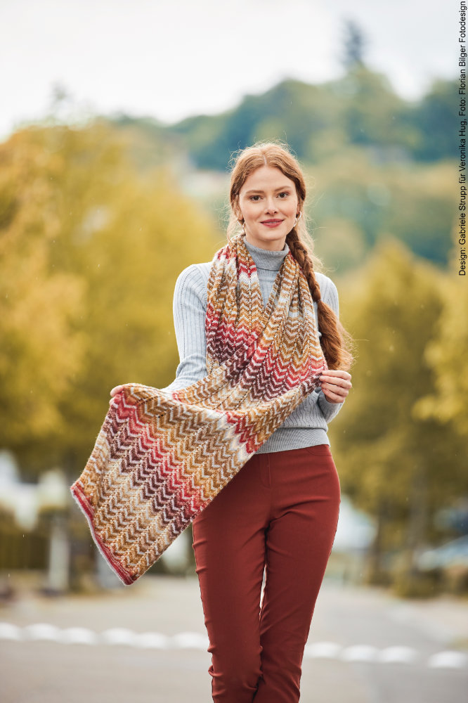 Tuch asymmetrisch | Einzelanleitung | Wollpaket mit Paint Socks  | Stricken | Veronika Hug, Woolly Hugs, Silvia Jäger